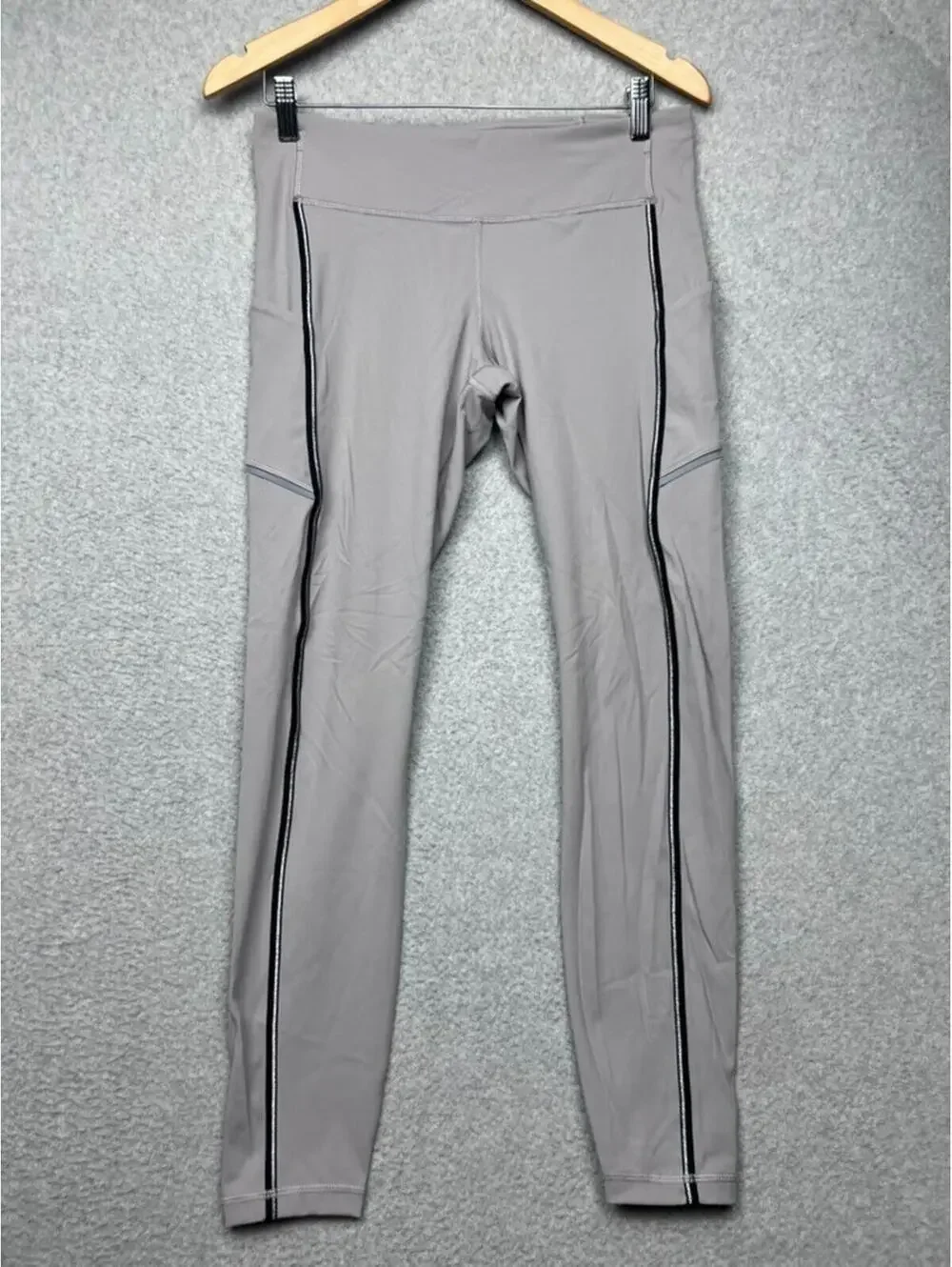 Lululemon Speed Up Tight Metallic Dark Chrome Reflective Run Leggings EUC 10